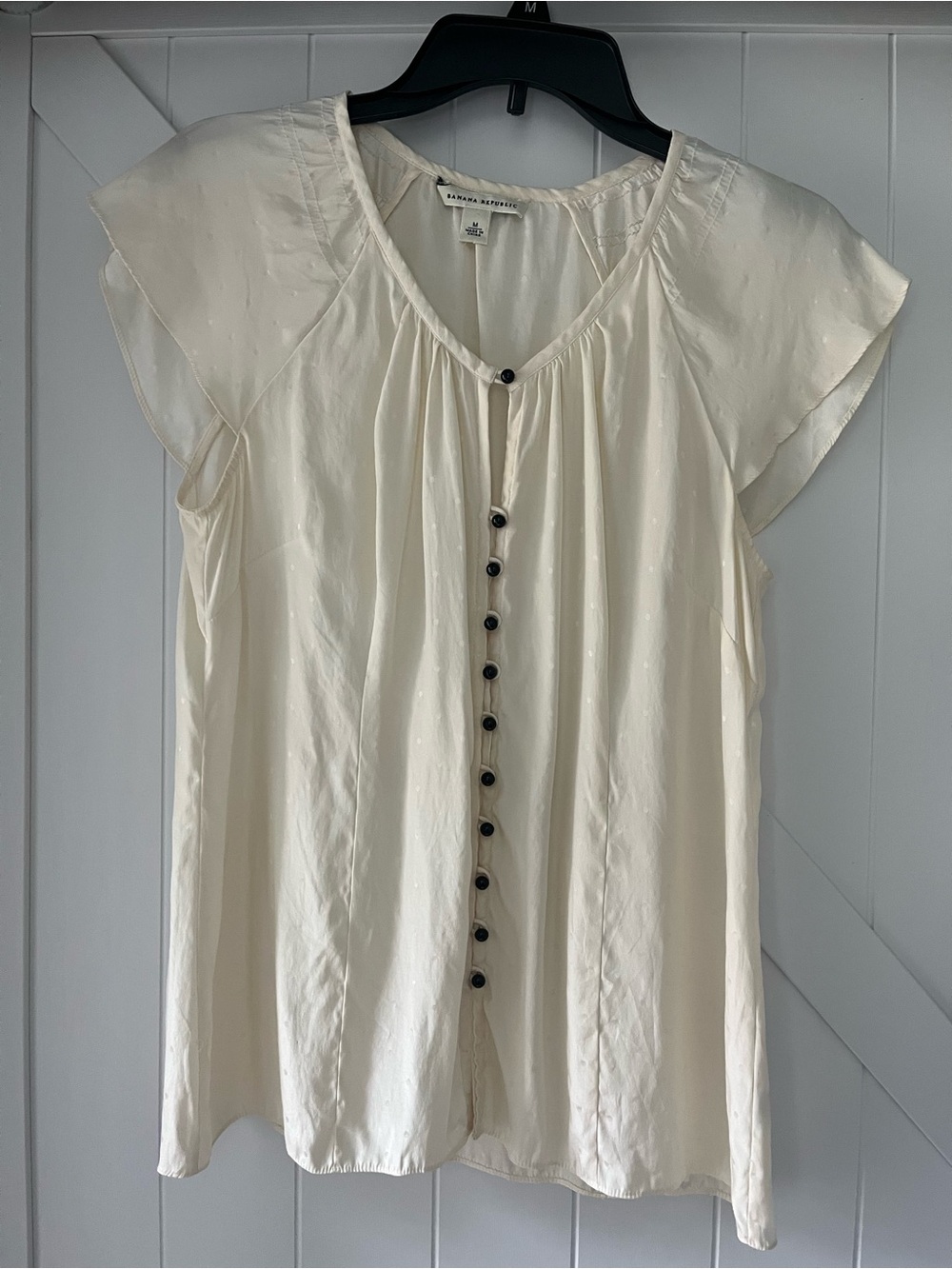 Banana Republic Silk Cream Short Sleeve Blouse - Medium